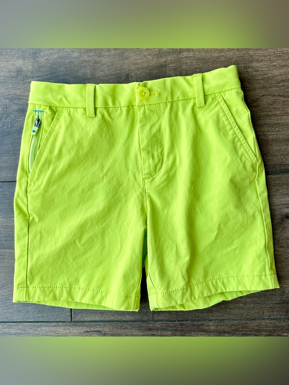 Vineyard Vines Boys Size 6 Performance On-The-Go Shorts Neon Lime Green Active